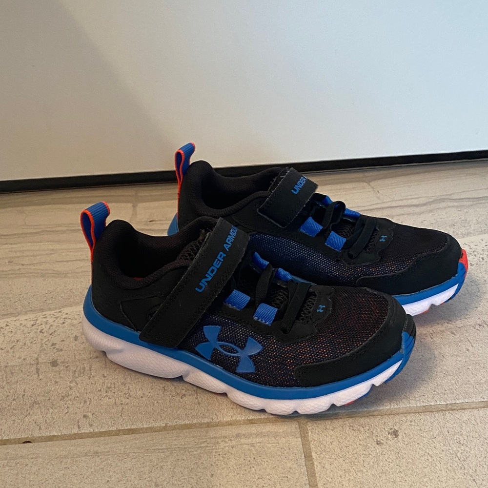 Under Armour Kids' Black and Blue Sneakers